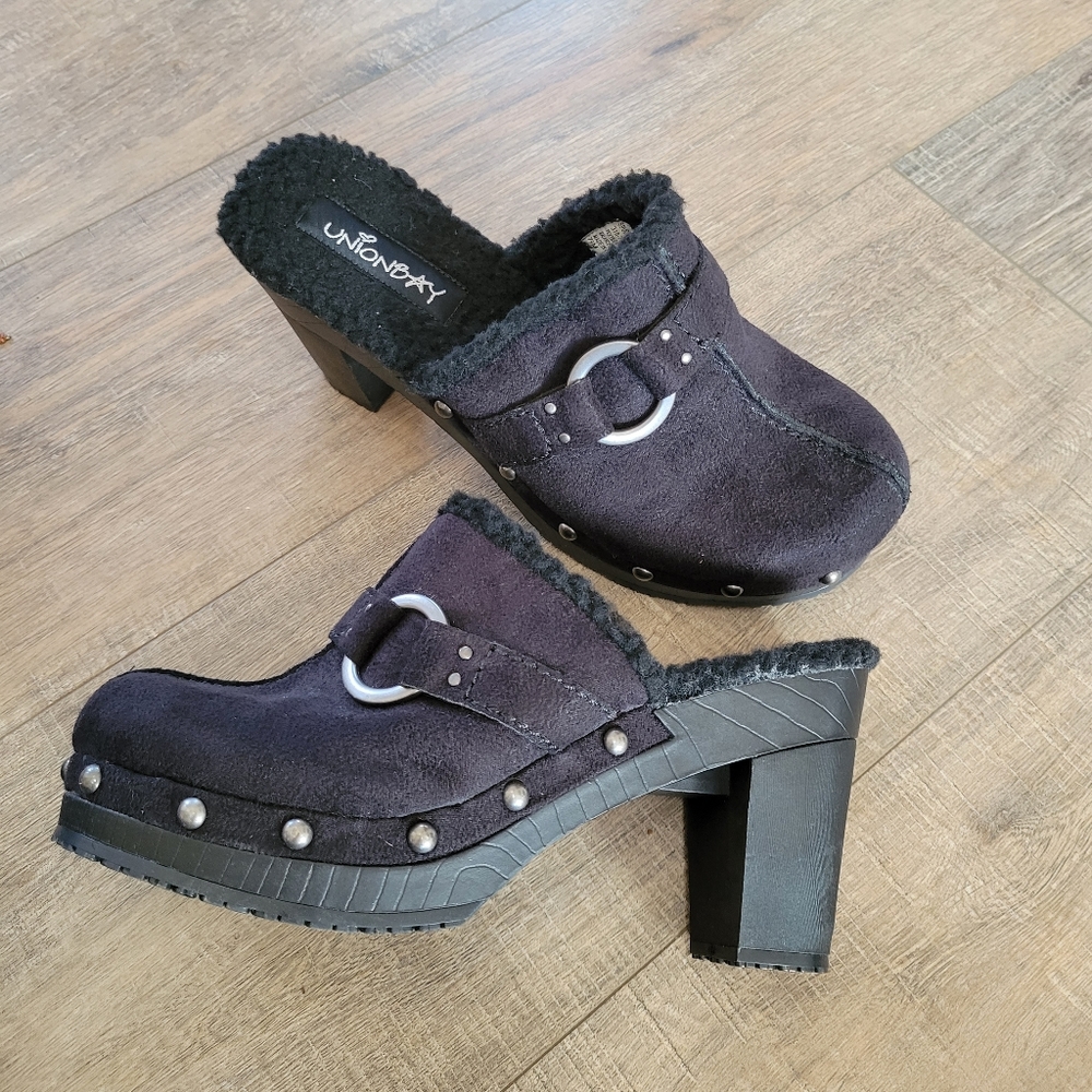 Black Clogs